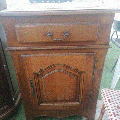 Confiturier ancien en chêne